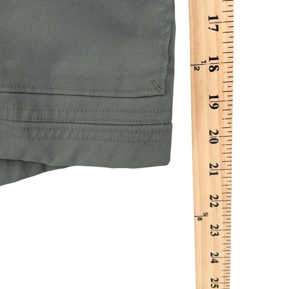 Duluth Trading Co Shorts Mens 46x9 Grey Cargo Relaxed Flex Dry on the Fly Hiking